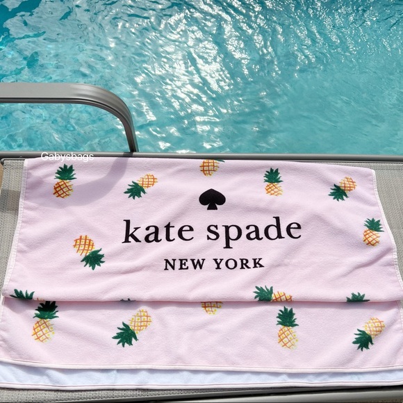New Kate Spade Extra Large Beach Towel Pineapple Pink Multi Size 64" x 34" - Picture 2 of 3